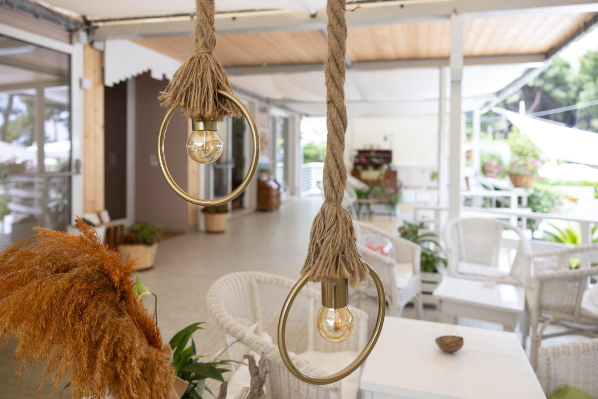 Hotel Petit Silvi Marina Extérieur photo