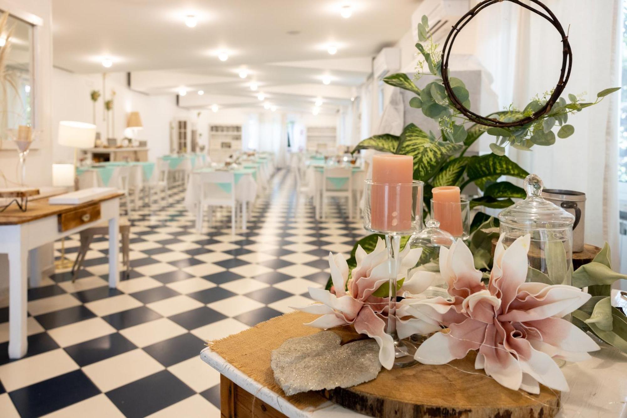Hotel Petit Silvi Marina Extérieur photo