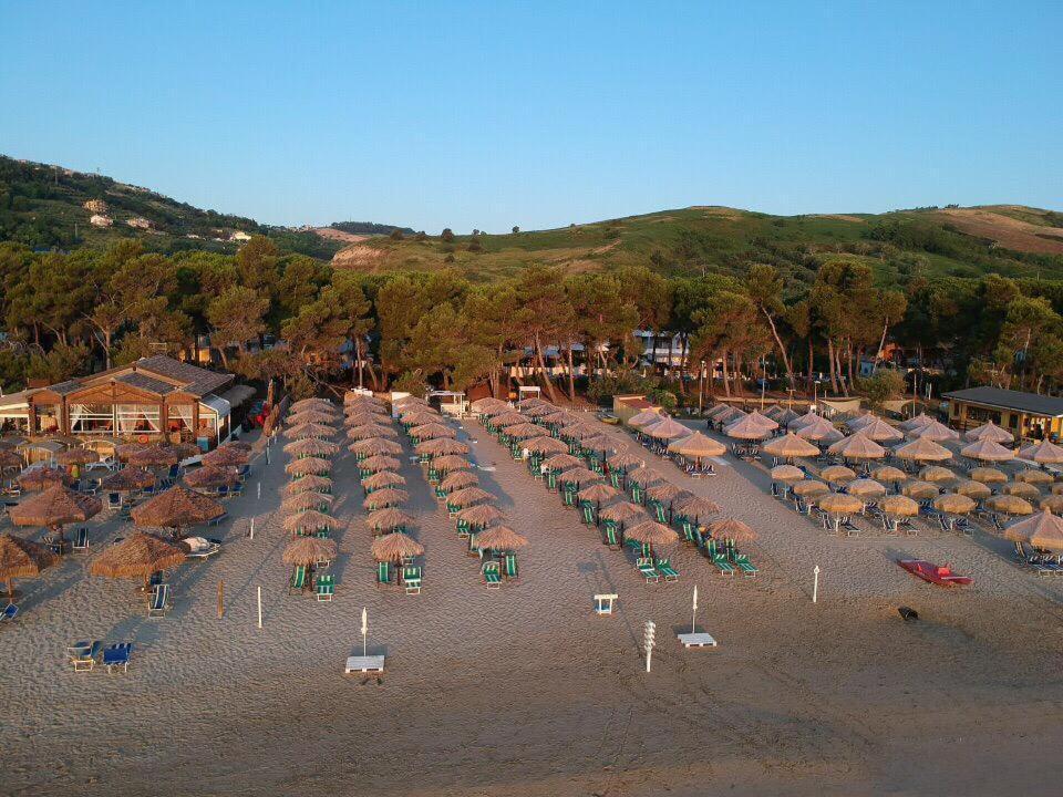 Hotel Petit Silvi Marina Extérieur photo